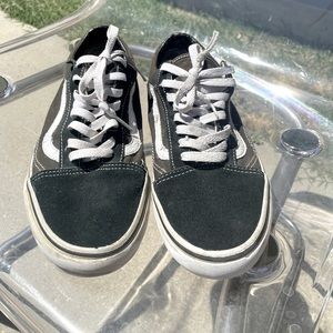 Black old school vans Size 9